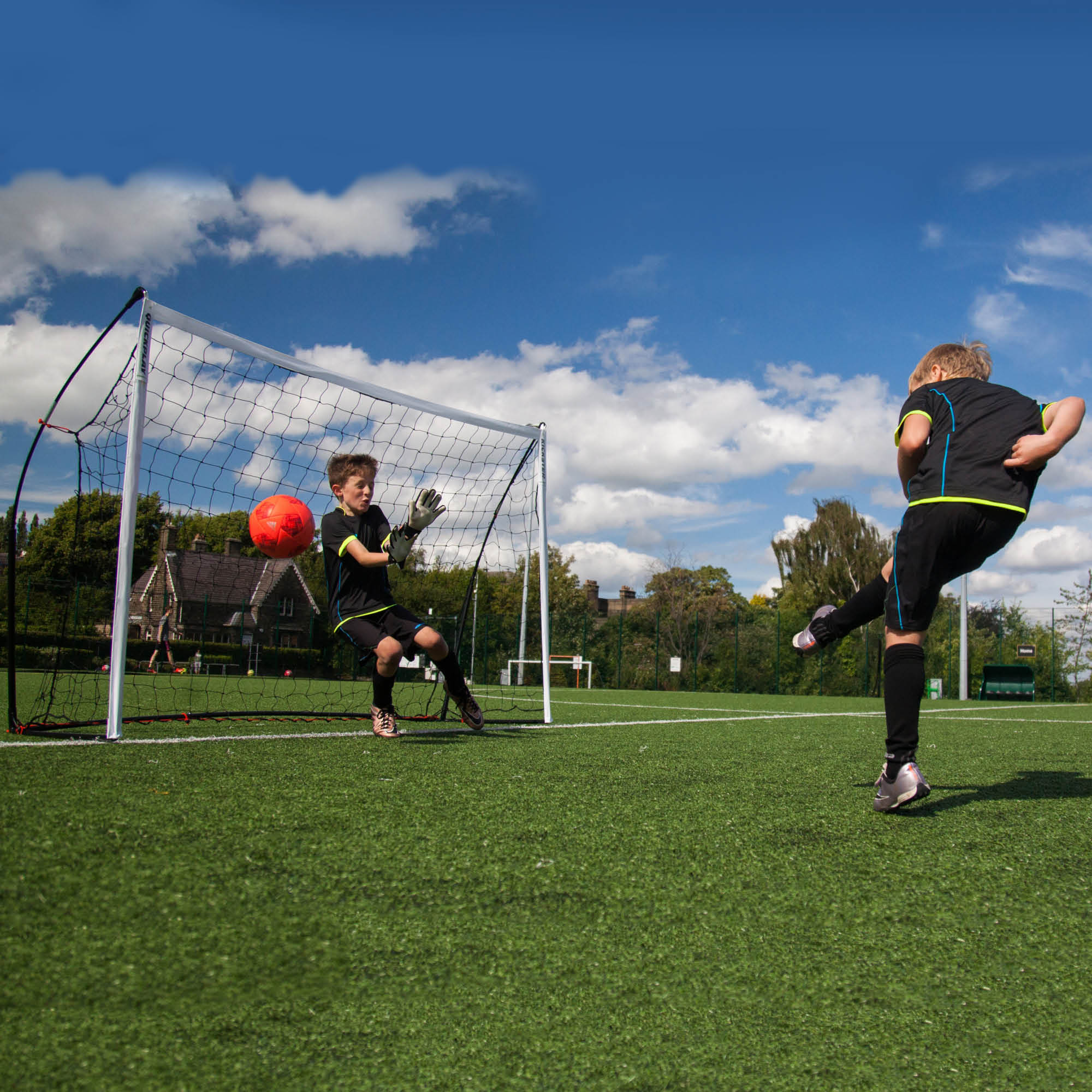 KICKSTER 2-in-1 Soccer Goal / Soccer Rebounder 8x5' - Image 9